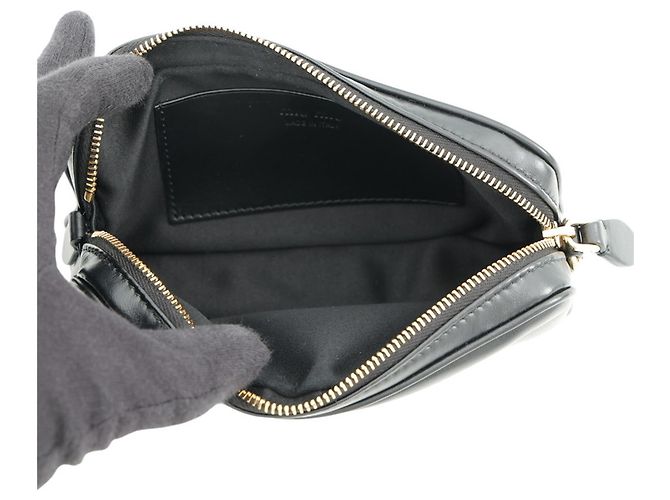 Miu Miu Gürteltasche aus schwarzem Kalbsleder - Ansicht 6