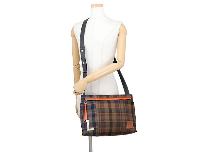 Loewe Schultertasche mit Karomuster Braun Mehrfarben - Ansicht 4