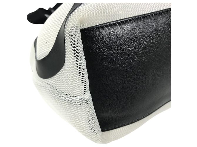 Jimmy Choo Juno Mesh Crossbody-Tasche mit Logo Schwarz Weiß - Ansicht 7