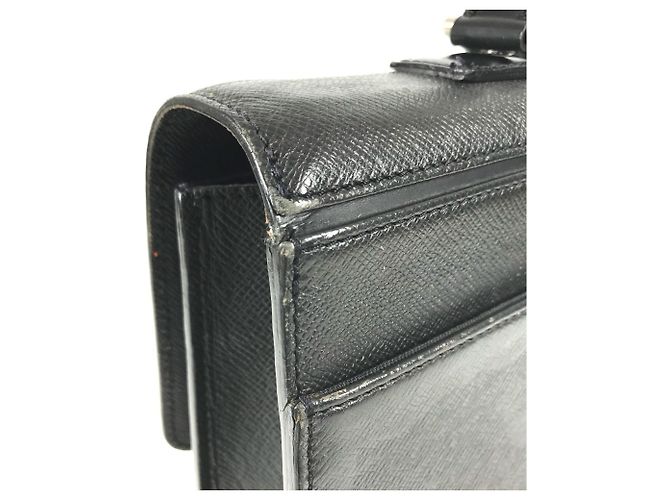 Louis Vuitton M31052 Taiga Robusto 1 Handbag Cinza - vista 10