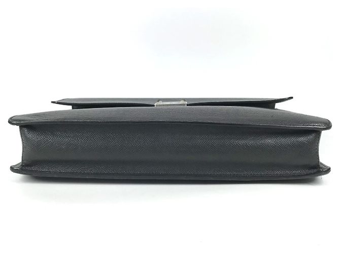 Louis Vuitton M31052 Taiga Robusto 1 Handbag Cinza - vista 5