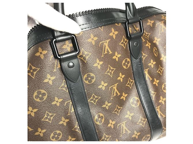 mala Louis Vuitton Monogram Waterproof Keepall Bandoulière 55 Marrom Preto - vista 13