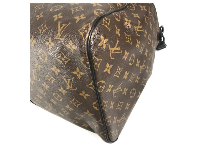 mala Louis Vuitton Monogram Waterproof Keepall Bandoulière 55 Marrom Preto - vista 6