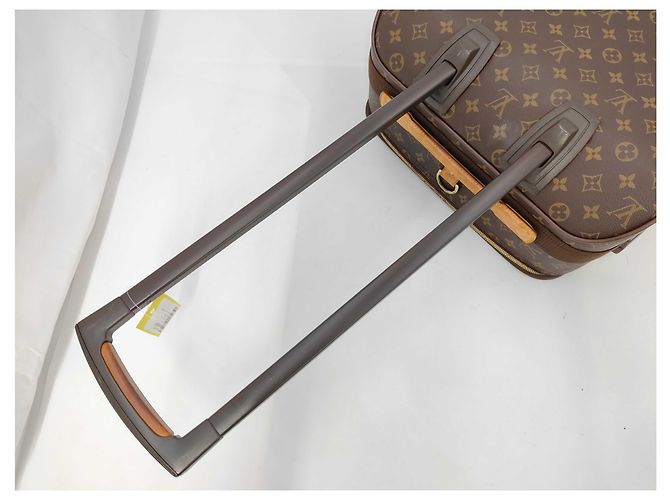 Louis Vuitton Pegase Luggage Monogram Canvas 55 Marrom - vista 6