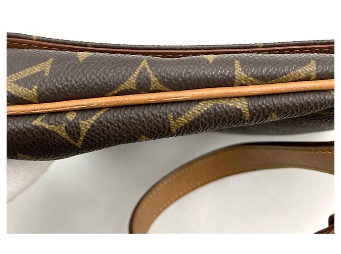 Louis Vuitton Musette Salsa Short Shoulder Bag Castaño - vista 12