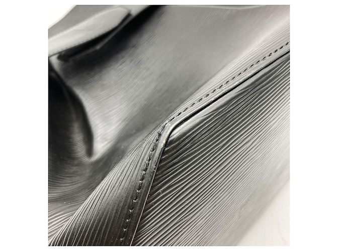 Louis Vuitton Epi Sac Depaule PM Shoulder Bag Negro - vista 11