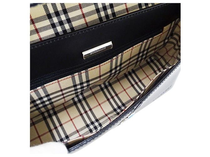 Burberry Schultertasche aus schwarzem Leder - Ansicht 5
