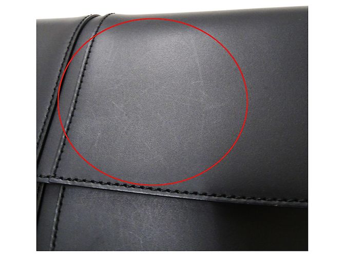 Burberry Schultertasche aus schwarzem Leder - Ansicht 7