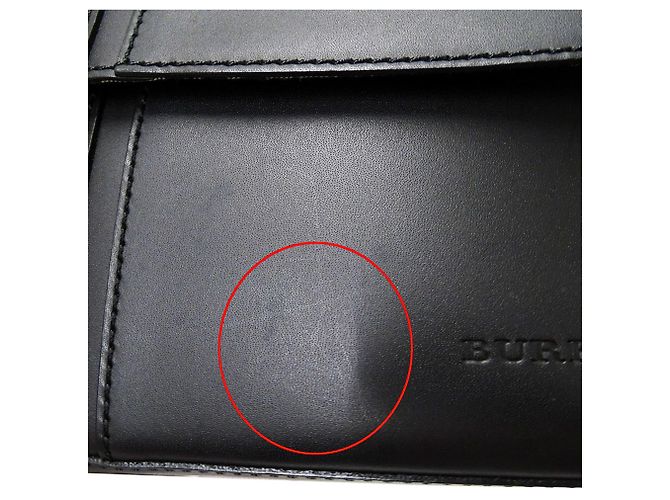 Burberry Schultertasche aus schwarzem Leder - Ansicht 8