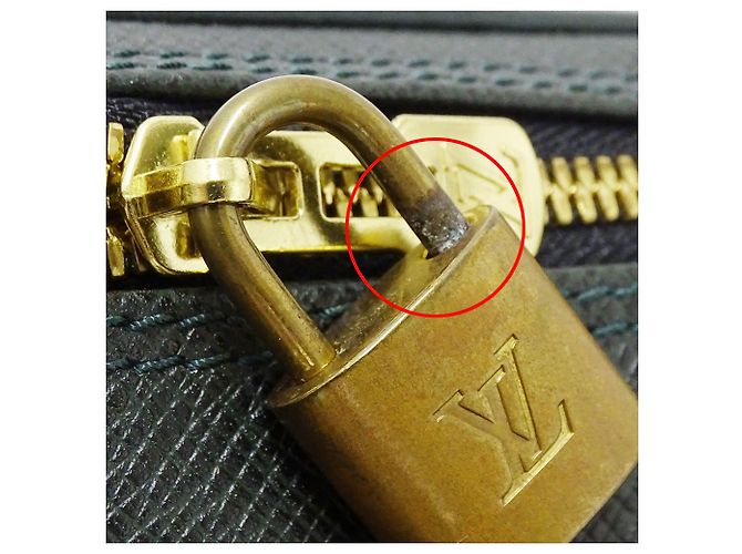 Borsa a tracolla Louis Vuitton Taiga Reporter PM - vista 12