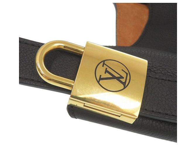 Sac à main Louis Vuitton Low Key Hobo MM Marron Noir - vue 7