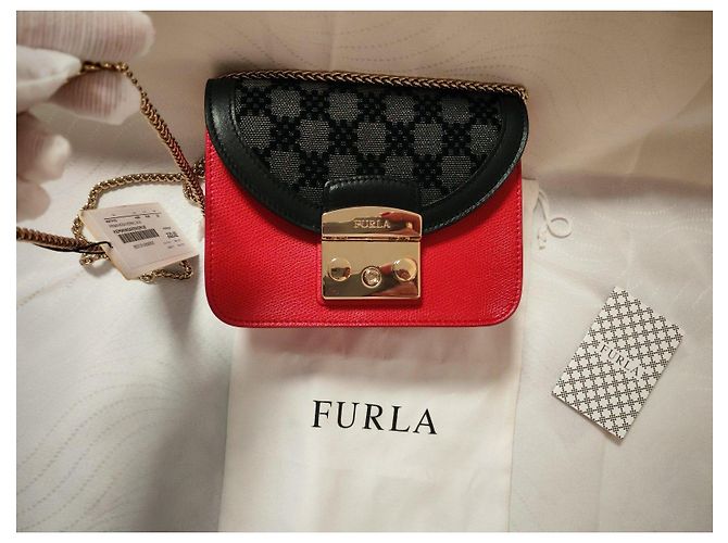 Furla Metropolis Mini Borsa Pelle Rossa e Broccato Nero Rosso - vista 11