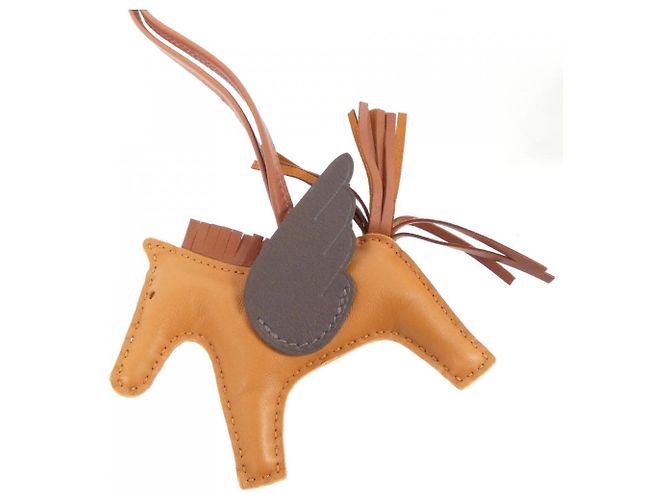 Hermès Rodeo Pegasus Accessory Bag Charm Castaño - vista 2