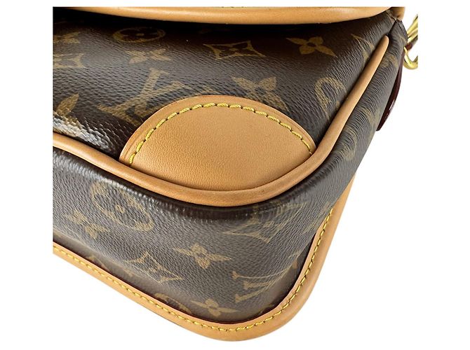 Louis Vuitton Schultertasche Cozygram Diane NM PM Braun Roh Monogramm - Ansicht 8
