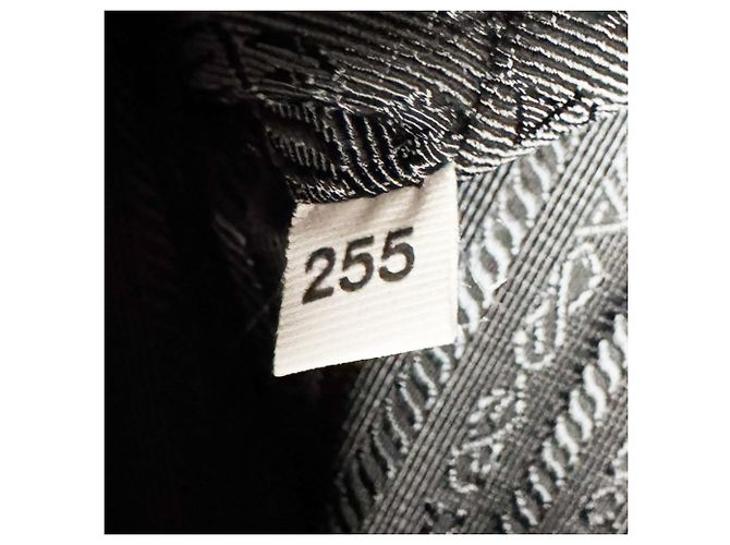 Tote Sac cabas Prada en nylon et velours Noir Bleu - vue 13
