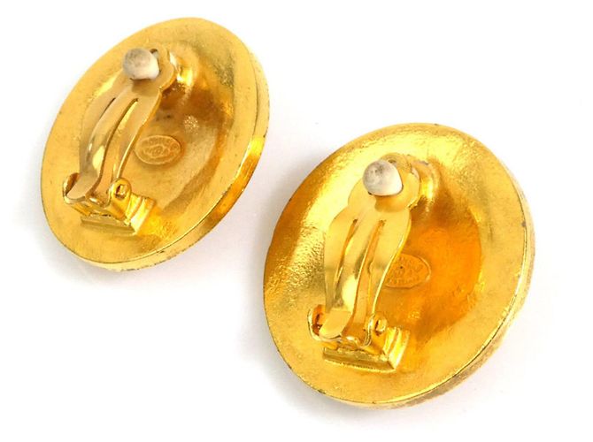 Boucles d'oreilles clips Chanel Gold Doré - vue 3