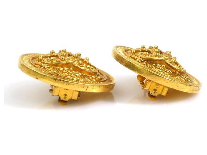 Boucles d'oreilles clips Chanel Gold Doré - vue 4