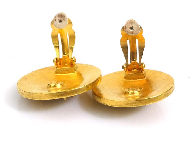 Boucles d'oreilles clips Chanel Gold Doré - vue 5