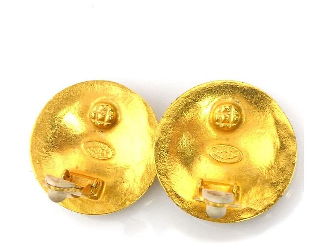 Boucles d'oreilles clips Chanel Gold Doré - vue 7