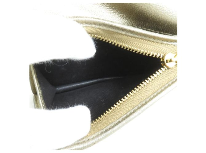 Marmont Cartera Gucci Bi-Fold en piel grabada dorada Dorado - vista 4