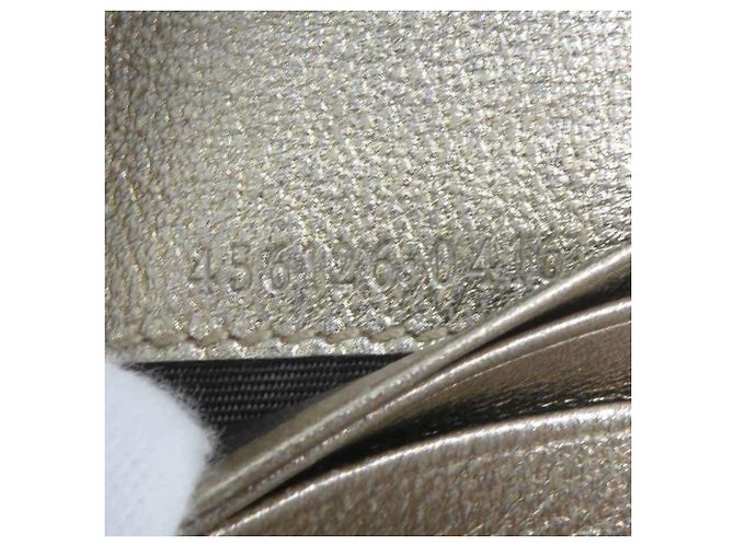 Marmont Cartera Gucci Bi-Fold en piel grabada dorada Dorado - vista 8