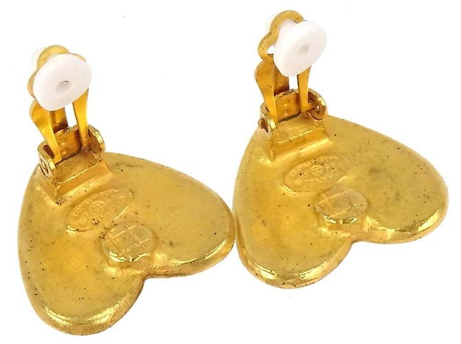 Chanel CC Hearts Clip On Metal Golden - view 2