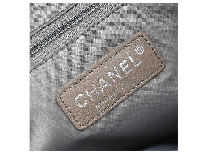 Labial Chanel Open Patent Vinyl Large Negro - vista 6