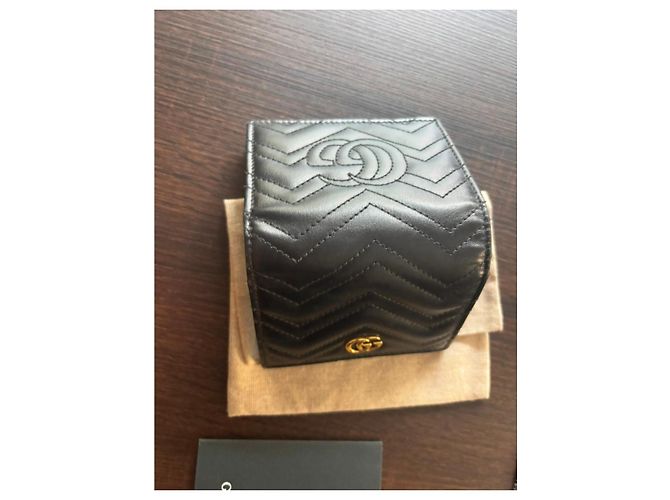 Gucci Marmont Geldbörse aus schwarzem gestepptem Leder - Ansicht 3