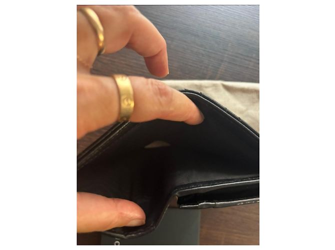 Gucci Marmont Geldbörse aus schwarzem gestepptem Leder - Ansicht 5