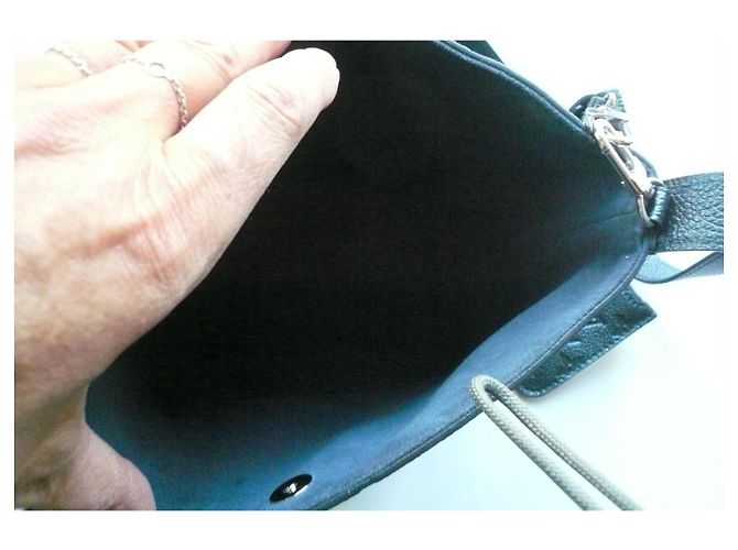 Louis Vuitton Bolsa All In BB Monogram Empreinte Couro Azul Iridescente M26430 Azul marinho - vista 11