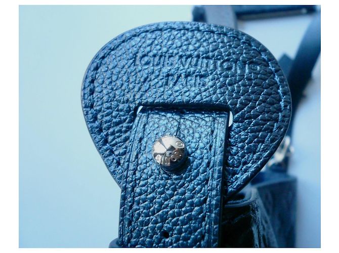 Louis Vuitton Bolsa All In BB Monogram Empreinte Couro Azul Iridescente M26430 Azul marinho - vista 8