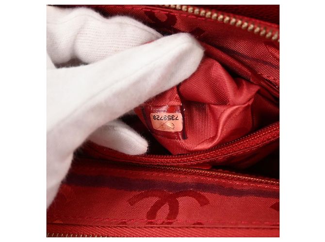Chanel Vintage Logo Caviar Medium Red - view 5