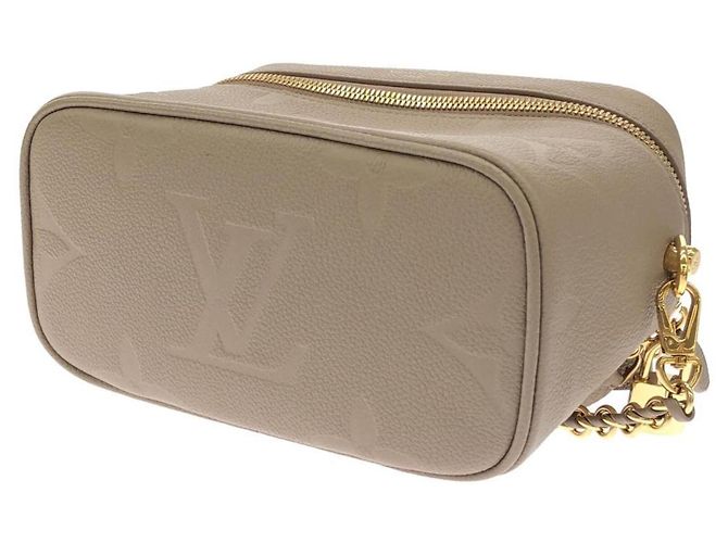 Sac à main Louis Vuitton Monogram Empreinte Vanity PM Gris - vue 3