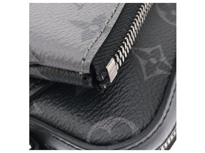 Sac Trio Messenger Louis Vuitton Monogram Eclipse Reverse Noir Gris - vue 4