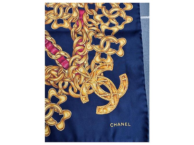 Lenço de seda Chanel Azul Gold hardware - vista 2