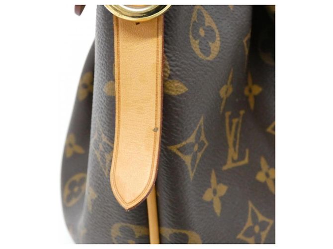 Bolsa Louis Vuitton Monogram Turenne PM Marrom - vista 4