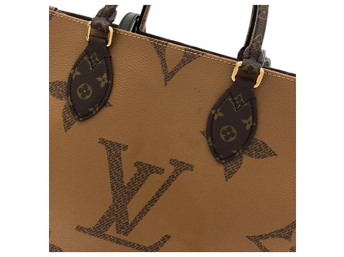 Borsa Louis Vuitton Monogram Giant OnTheGo MM Marrone - vista 6