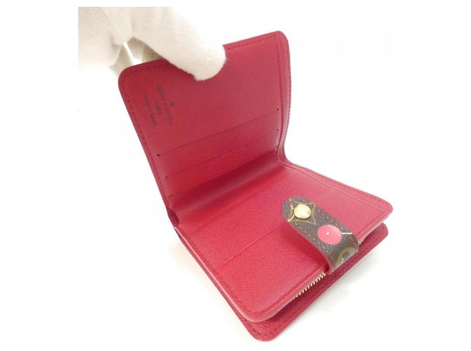Portefeuille compact zippé Louis Vuitton Monogram Cherry Marron Rouge - vue 3