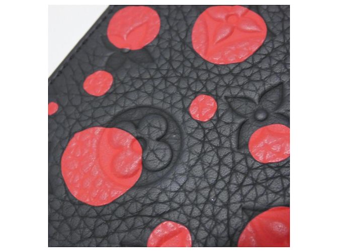 Louis Vuitton Taurillon Zippy Wallet Black - view 4