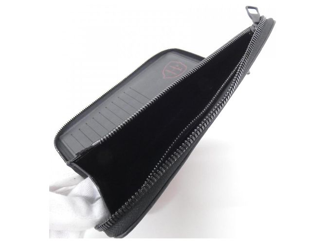 Louis Vuitton Taurillon Zippy Wallet Black - view 7