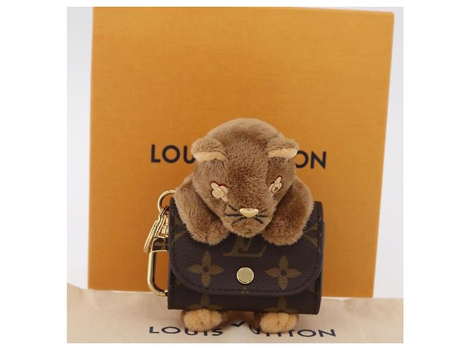LOUIS VUITTON Monogram LV Cute Charm M01561 LV Auth 206894M Monograma - vista 12