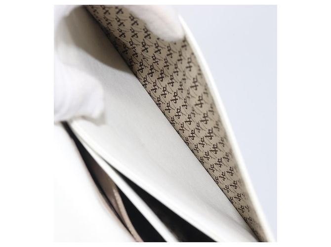 Autre Marque Borsa a tracolla Saint Laurent in pelle bianca e oro Auth hk4148A Bianco D'oro - vista 28