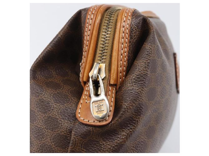 Céline CELINE Macadam Canvas Pouch PVC Leder Braun Gold Auth 207448 Golden - Ansicht 18