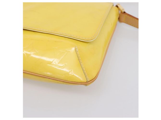 LOUIS VUITTON Monogram Vernis Thompson Street Bag Lime Yellow M91071 Auth 206612 D'oro - vista 14