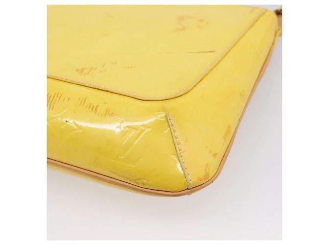 LOUIS VUITTON Monogram Vernis Thompson Street Bag Lime Yellow M91071 Auth 206612 D'oro - vista 16