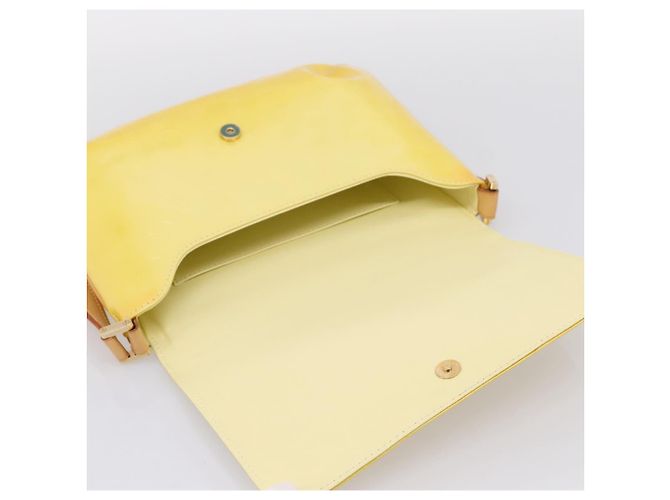 LOUIS VUITTON Monogram Vernis Thompson Street Bag Lime Yellow M91071 Auth 206612 D'oro - vista 20