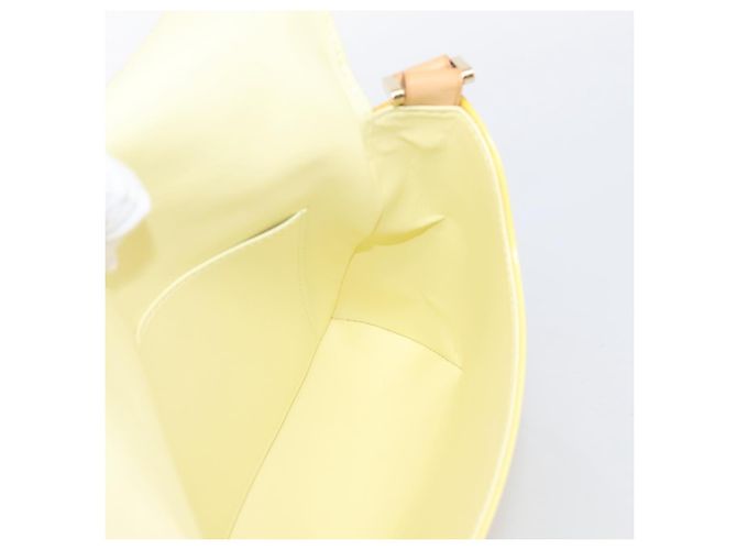 LOUIS VUITTON Monogram Vernis Thompson Street Bag Lime Yellow M91071 Auth 206612 D'oro - vista 22