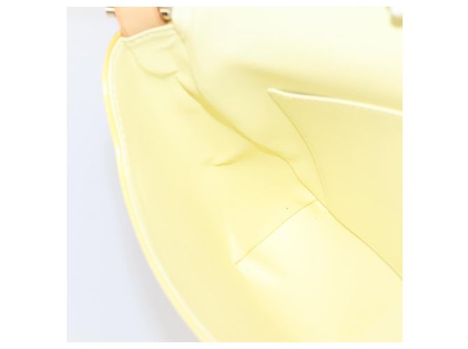 LOUIS VUITTON Monogram Vernis Thompson Street Bag Lime Yellow M91071 Auth 206612 D'oro - vista 23