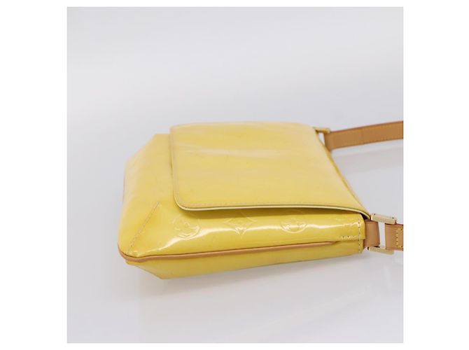 LOUIS VUITTON Monogram Vernis Thompson Street Bag Lime Yellow M91071 Auth 206612 D'oro - vista 4
