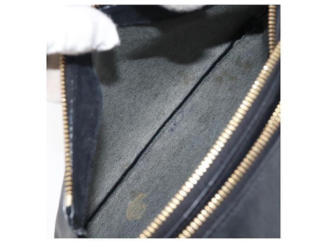 Céline Bolsa de Ombro CELINE Trio em Couro Preto e Ouro Auth 206031 Dourado - vista 10